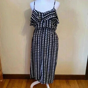 Lily White Wide Leg Cropped Jumpsuit, Black & White in Size XS.